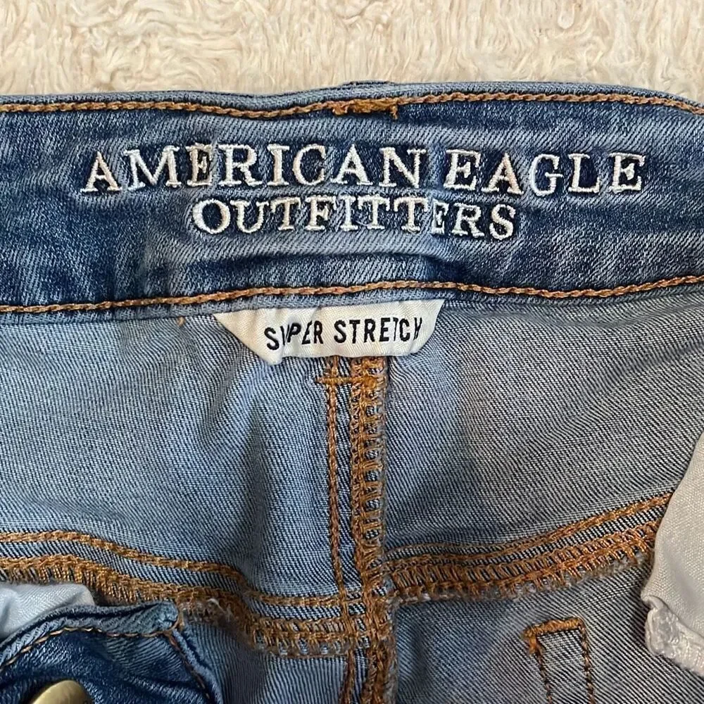 American Eagle Hi-Rise Shortie - Picture 4 of 9